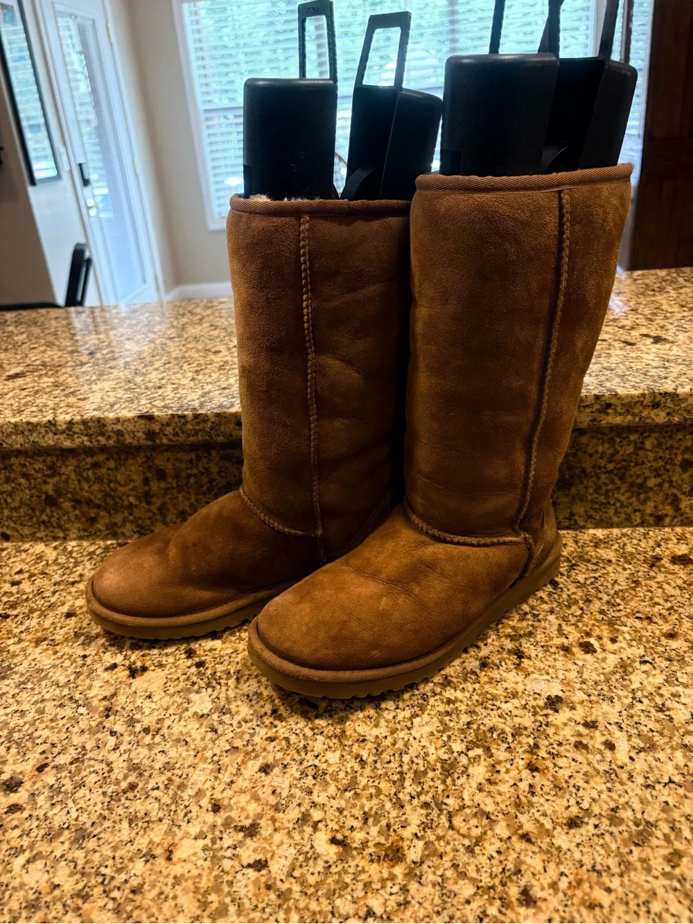 Ugg Tall Boot Chestnut Suede Sherpa Lined Classic Size 8